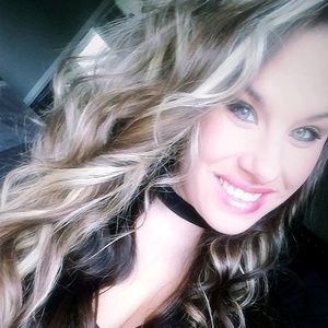 Meet your Posher, Crystal